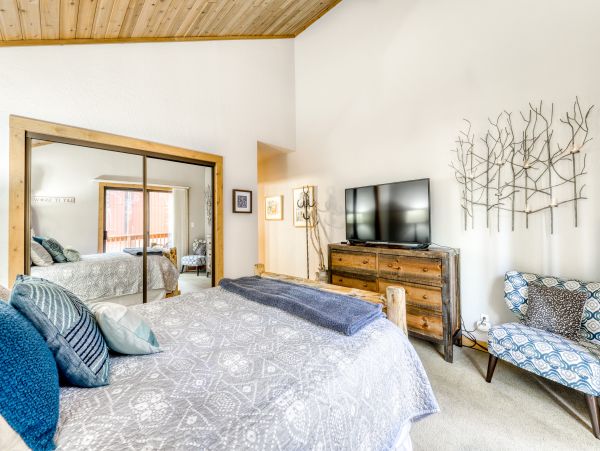 Lake Tahoe North Shore Home 978930