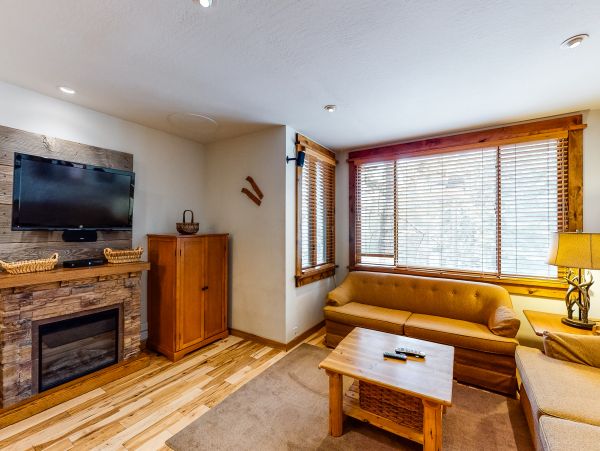 Lake Tahoe North Shore Home 978932