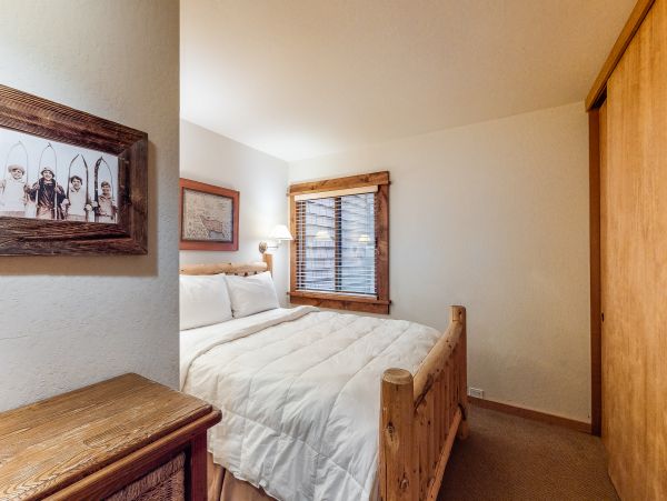 Lake Tahoe North Shore Home 978932