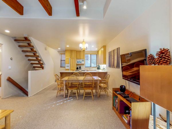 Lake Tahoe North Shore Home 978934