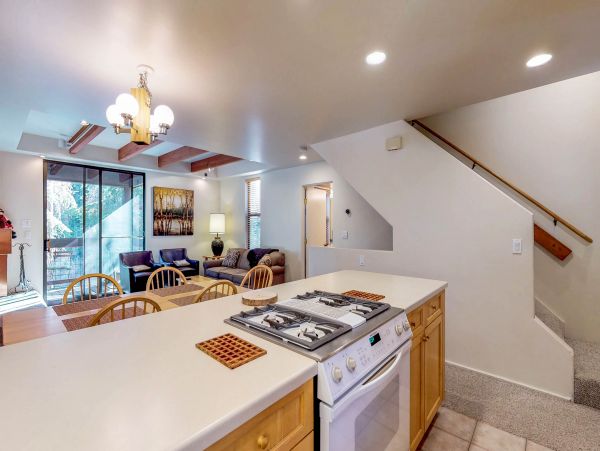 Lake Tahoe North Shore Home 978934