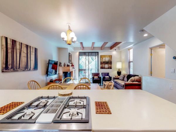 Lake Tahoe North Shore Home 978934
