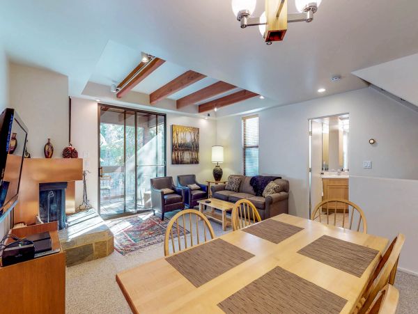 Lake Tahoe North Shore Home 978934