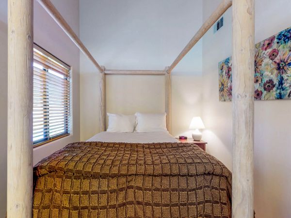 Lake Tahoe North Shore Home 978934