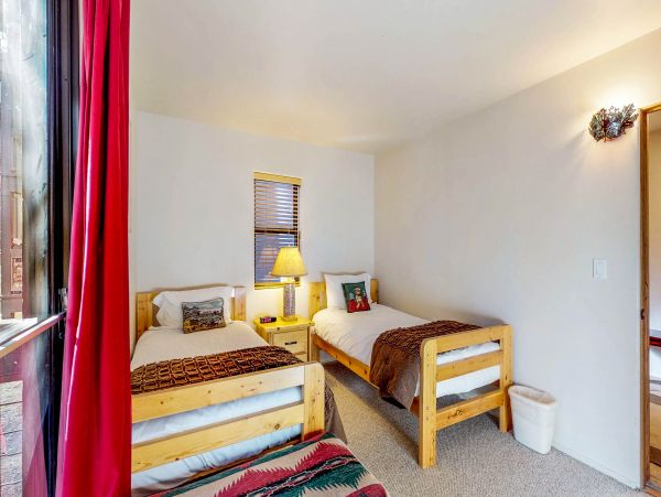 Lake Tahoe North Shore Home 978934