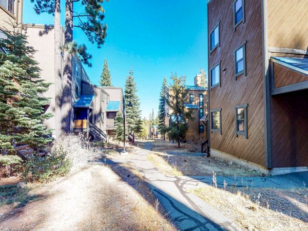 Lake Tahoe North Shore Home 978934