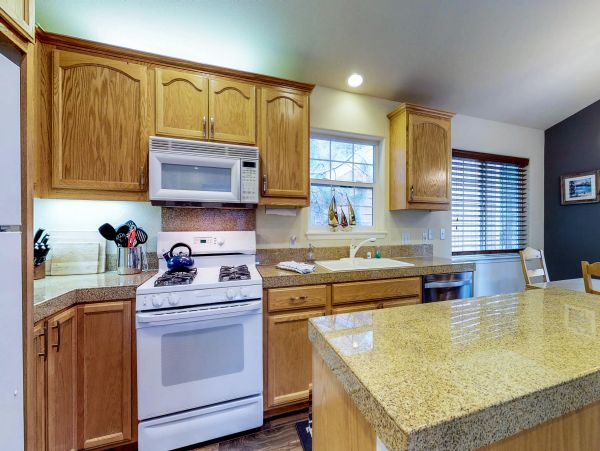 Lake Tahoe North Shore Home 978935