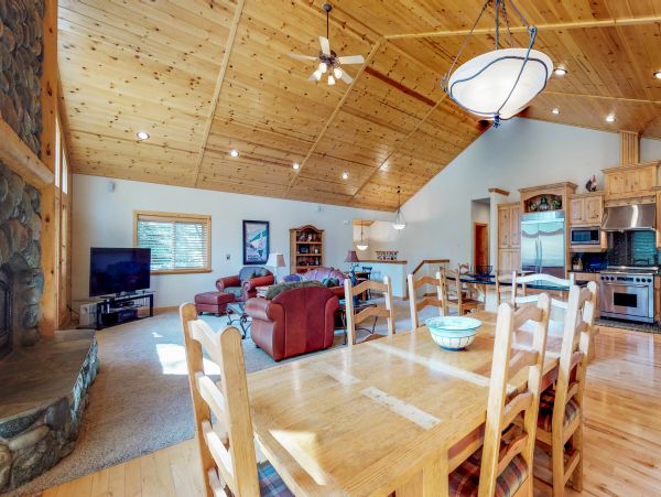 Lake Tahoe North Shore Home 978936