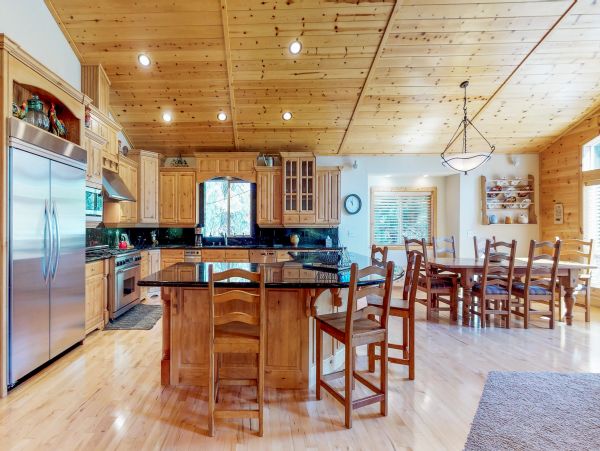 Lake Tahoe North Shore Home 978936