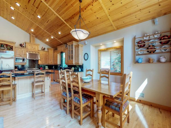Lake Tahoe North Shore Home 978936