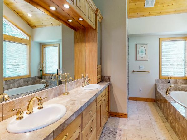 Lake Tahoe North Shore Home 978936