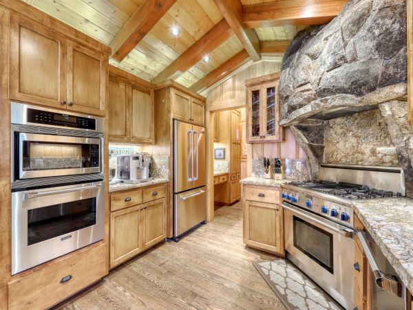 Lake Tahoe North Shore Home 978937
