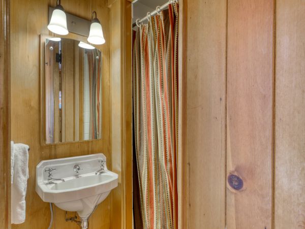 Lake Tahoe North Shore Home 978937