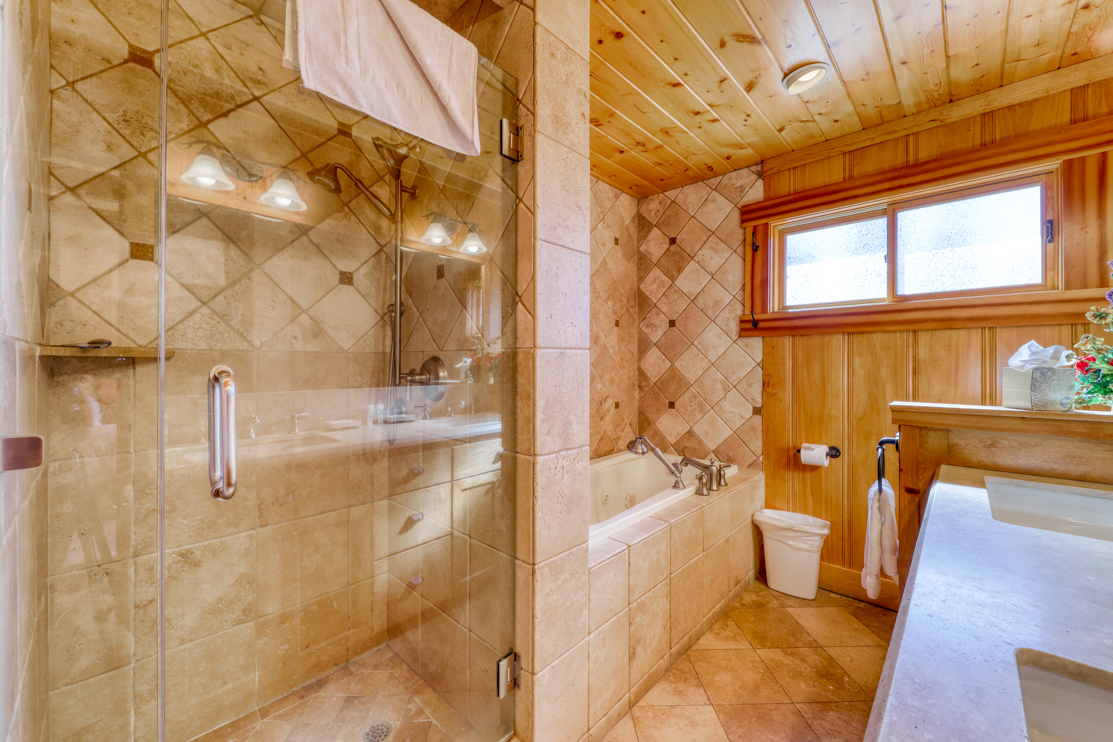 Lake Tahoe North Shore Home 978937