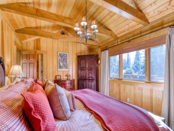 Lake Tahoe North Shore Home 978937