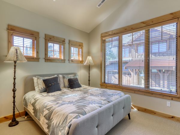 Lake Tahoe North Shore Home 978938
