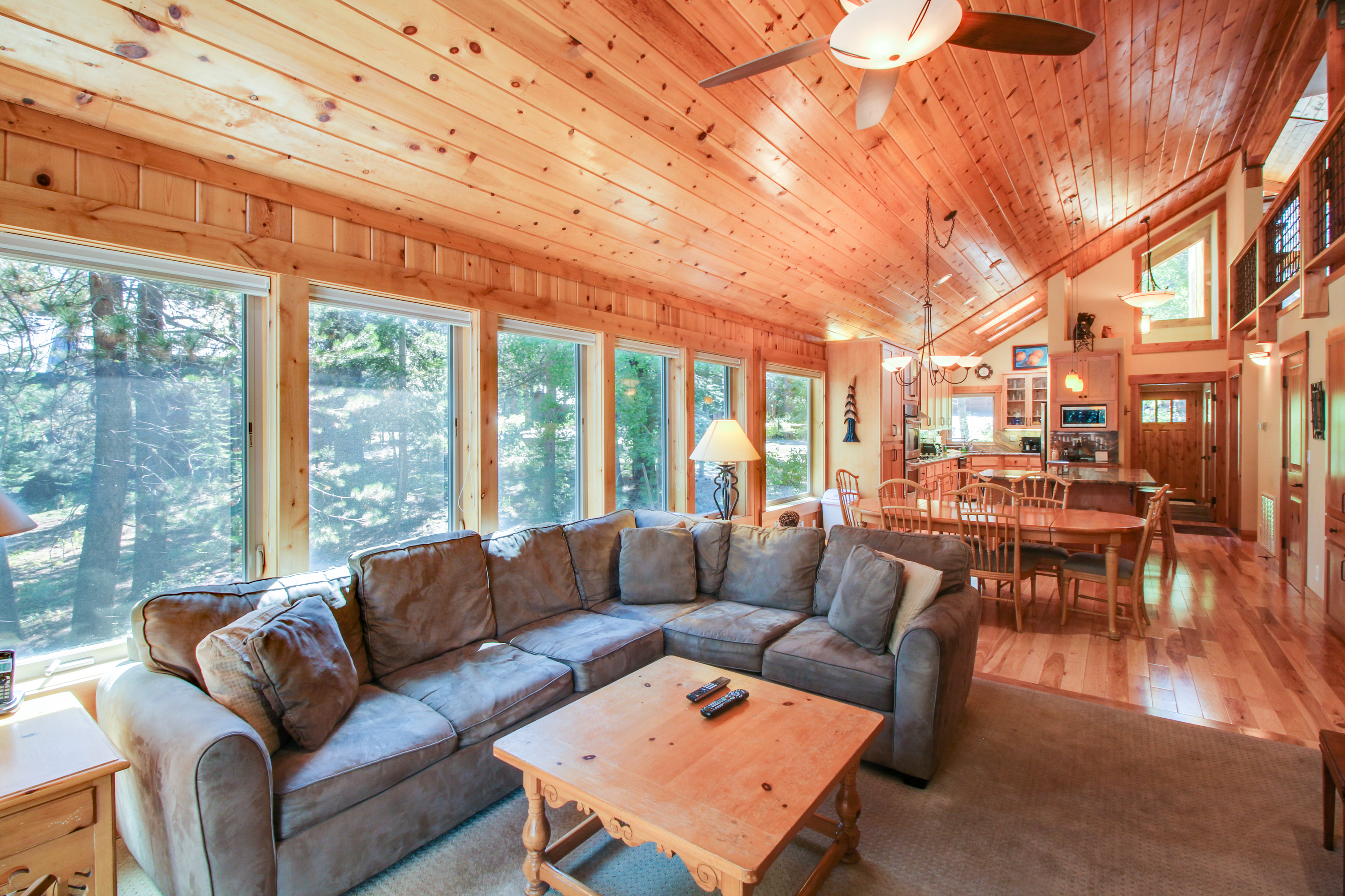 Lake Tahoe North Shore Home 978940