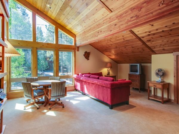 Lake Tahoe North Shore Home 978940