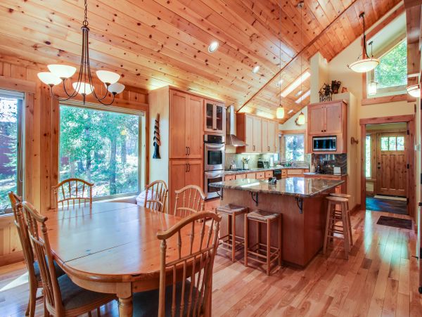 Lake Tahoe North Shore Home 978940