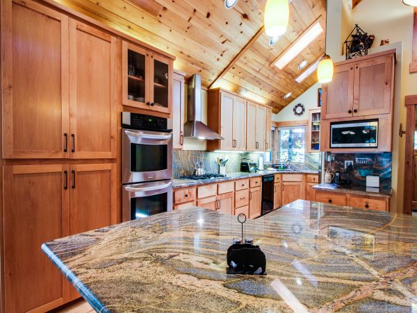 Lake Tahoe North Shore Home 978940