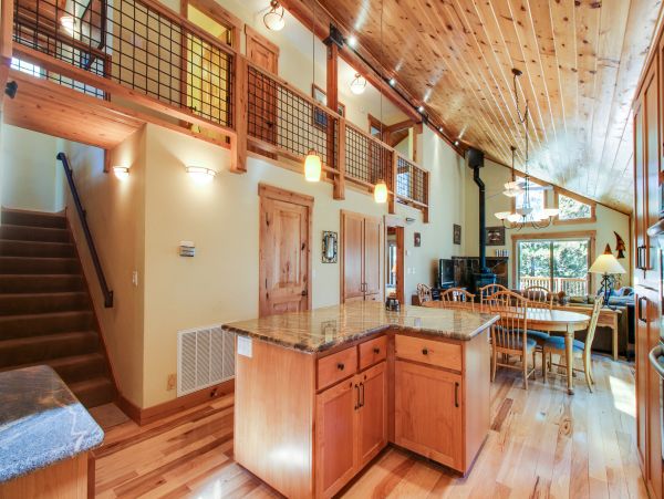 Lake Tahoe North Shore Home 978940