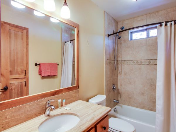 Lake Tahoe North Shore Home 978940