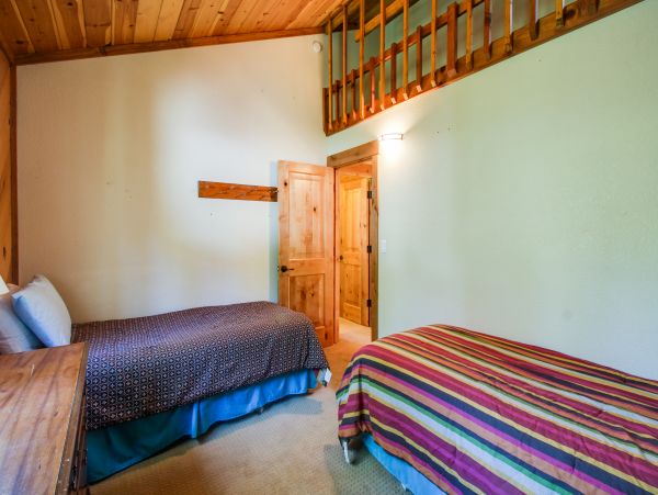 Lake Tahoe North Shore Home 978940