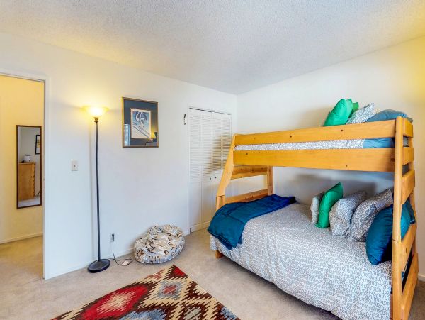 Lake Tahoe North Shore Home 978941