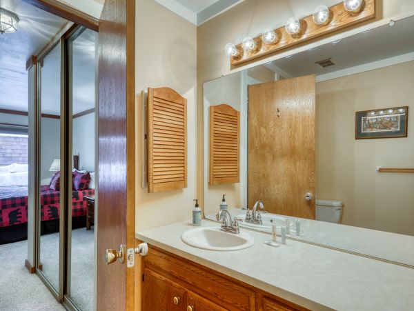 Lake Tahoe North Shore Home 978942