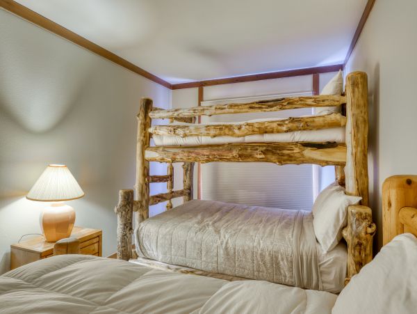 Lake Tahoe North Shore Home 978942