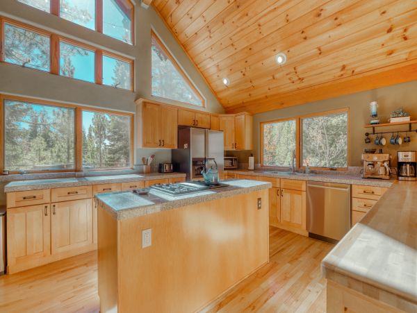 Lake Tahoe North Shore Home 978943
