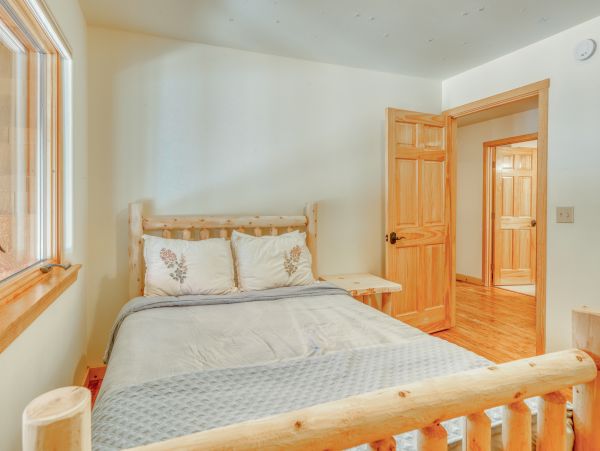 Lake Tahoe North Shore Home 978943