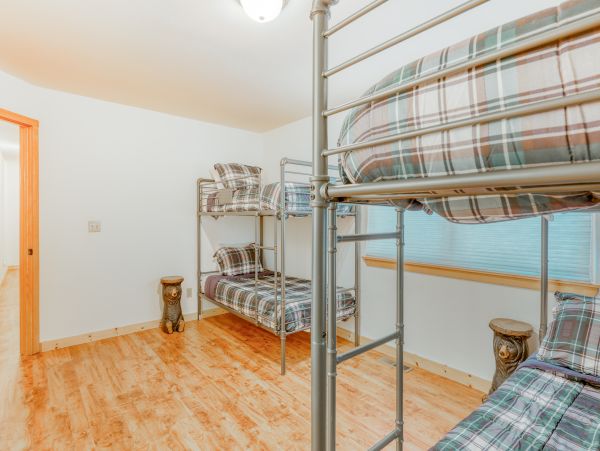 Lake Tahoe North Shore Home 978943