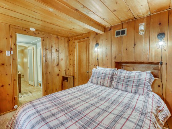 Lake Tahoe North Shore Home 978944