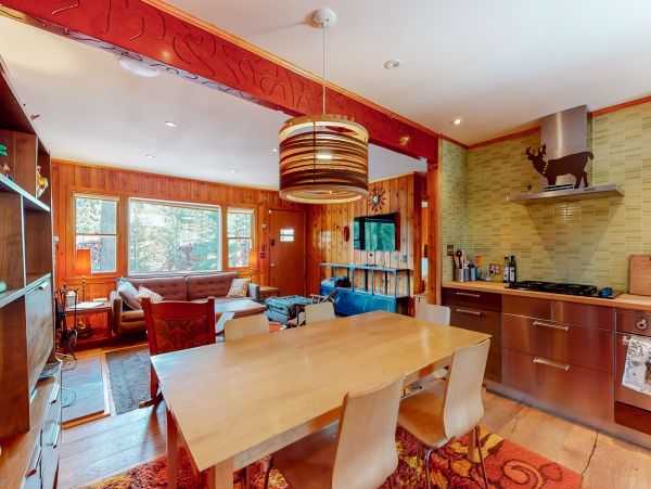 Lake Tahoe North Shore Home 978946