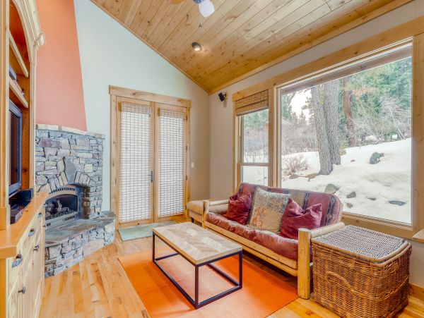 Lake Tahoe North Shore Home 978947