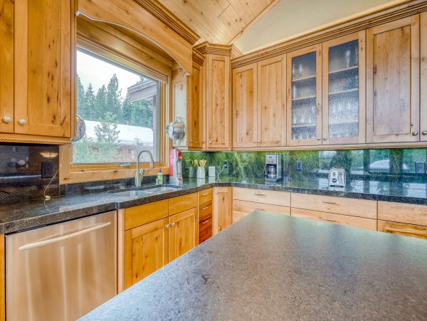 Lake Tahoe North Shore Home 978947