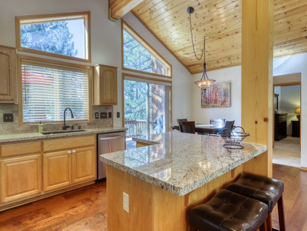 Lake Tahoe North Shore Home 978949