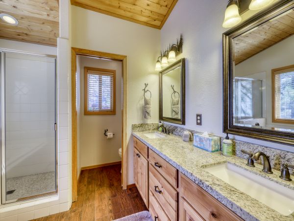 Lake Tahoe North Shore Home 978949
