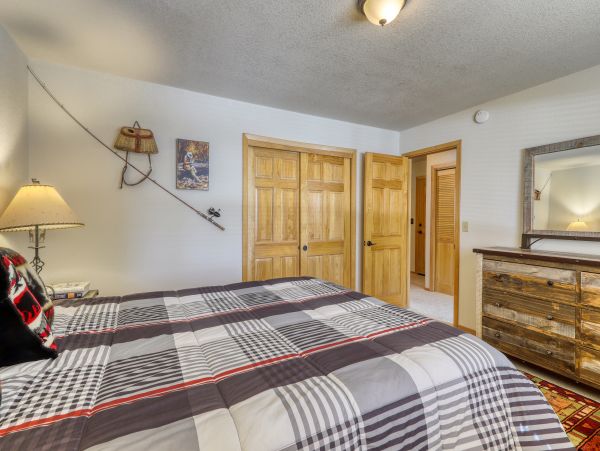 Lake Tahoe North Shore Home 978949