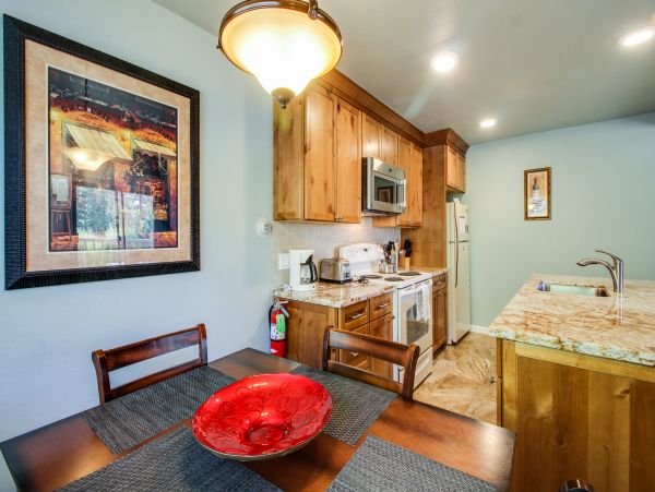 Lake Tahoe North Shore Home 978950