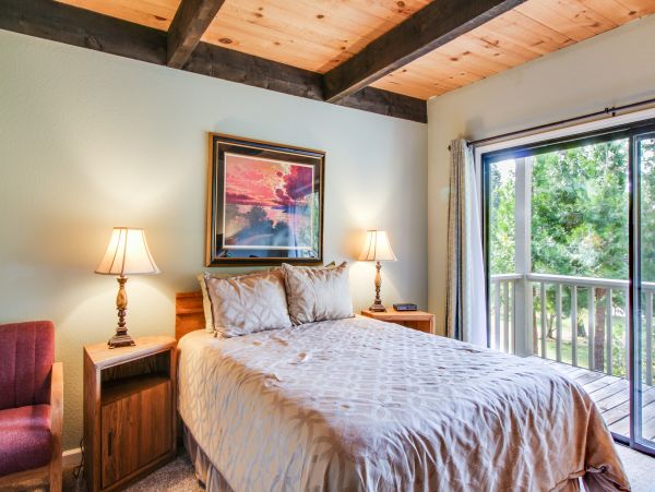 Lake Tahoe North Shore Home 978950