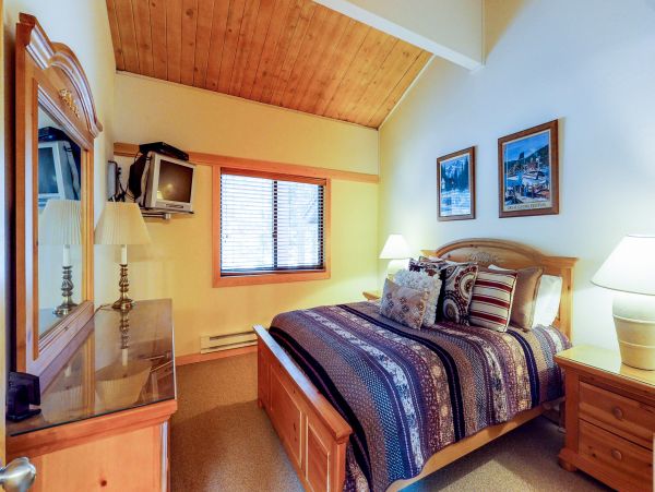 Lake Tahoe North Shore Home 978954