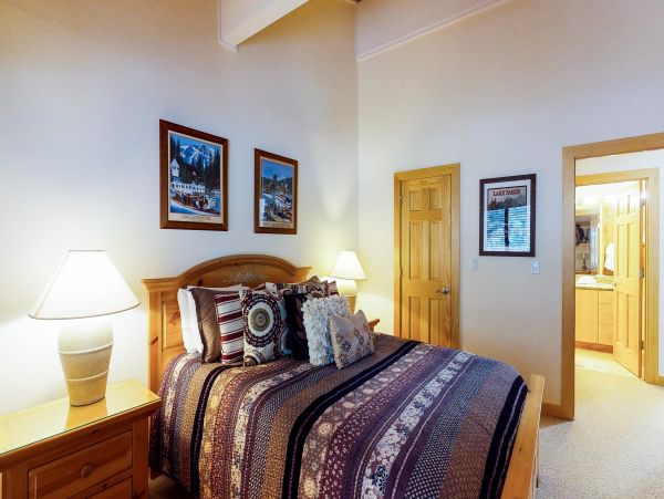 Lake Tahoe North Shore Home 978954