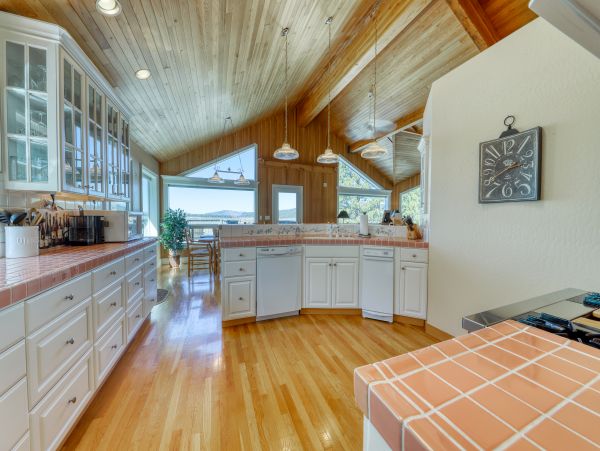 Lake Tahoe North Shore Home 978955