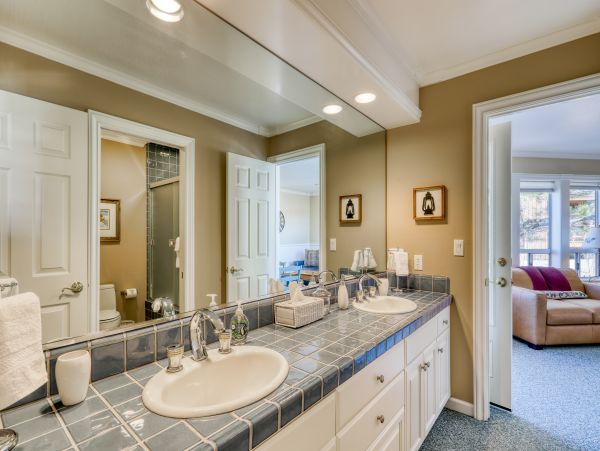 Lake Tahoe North Shore Home 978955
