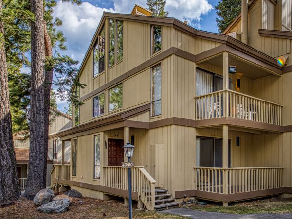 Lake Tahoe North Shore Home 978956