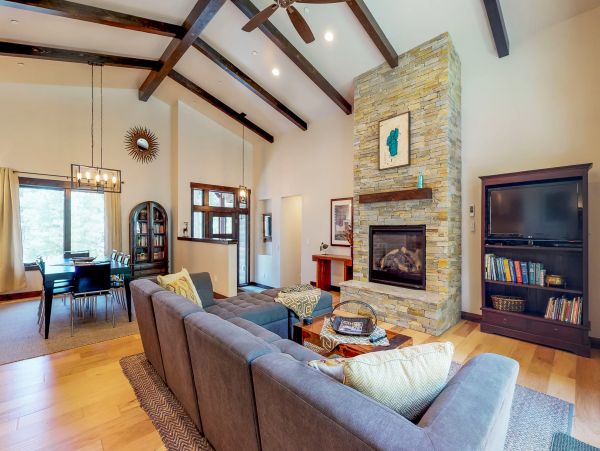 Lake Tahoe North Shore Home 978957