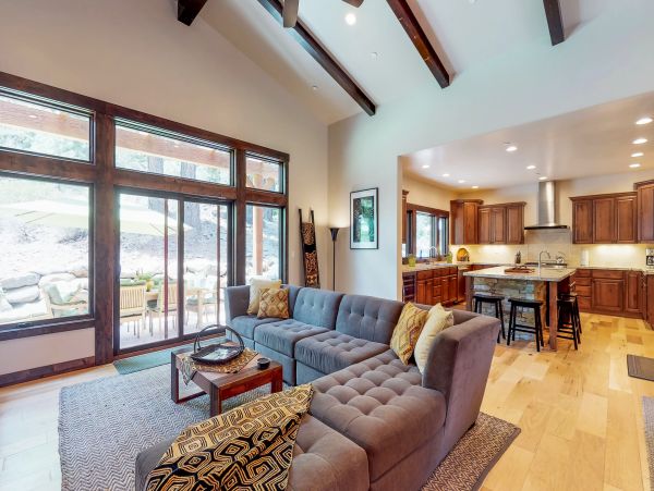 Lake Tahoe North Shore Home 978957