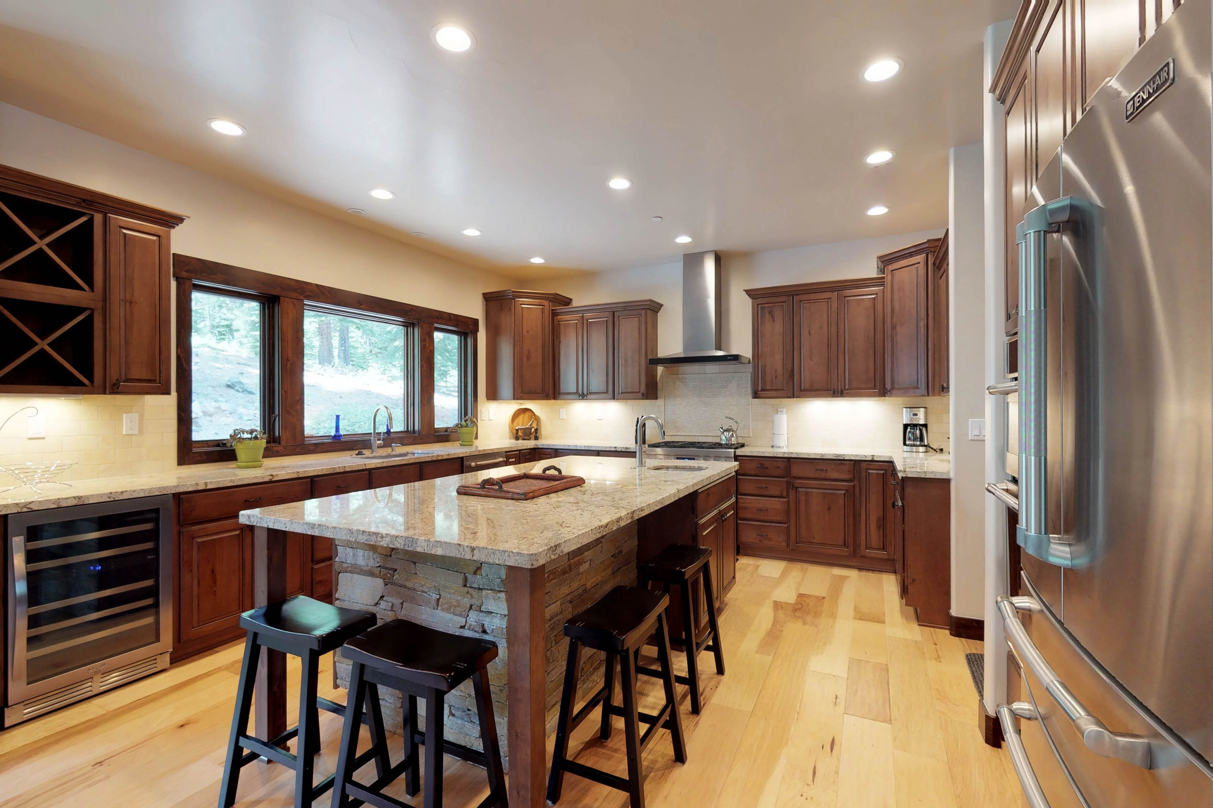 Lake Tahoe North Shore Home 978957